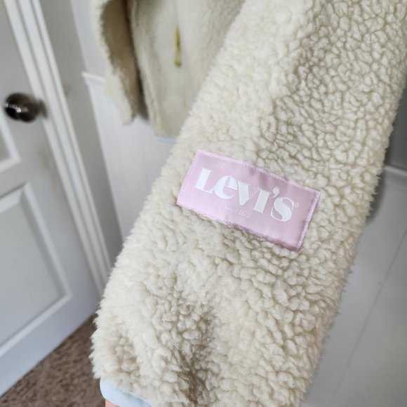 LEVIS Monty Sherpa Pullover Sweatshirt - Picture 6 of 7